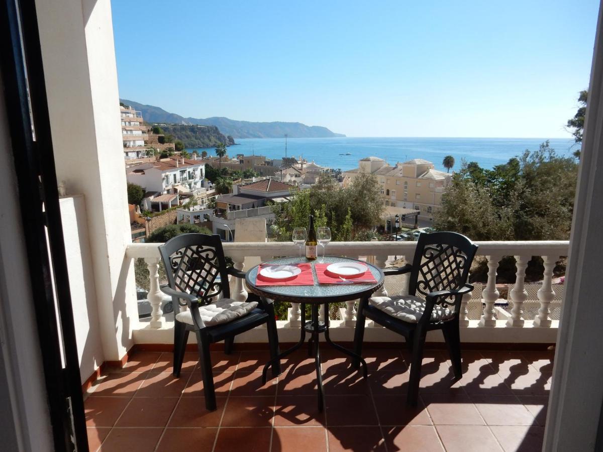 Beach Villa ,Nerja, Seaview, Pool, 3 Bedrooms, Huge Terrace And Garden Exterior photo