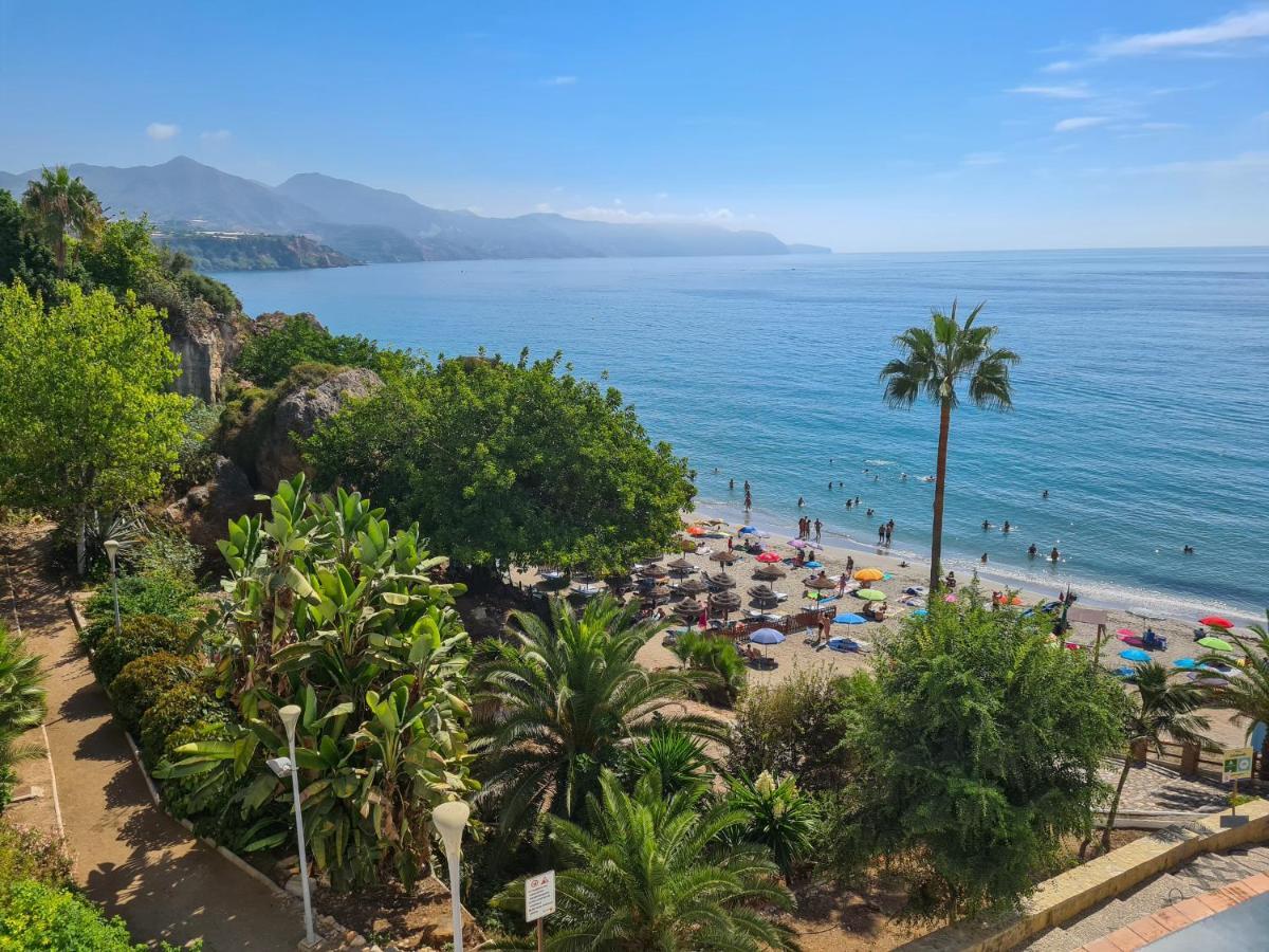 Beach Villa ,Nerja, Seaview, Pool, 3 Bedrooms, Huge Terrace And Garden Exterior photo