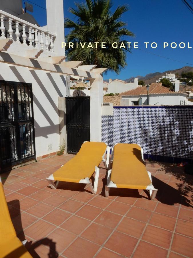 Beach Villa ,Nerja, Seaview, Pool, 3 Bedrooms, Huge Terrace And Garden Exterior photo